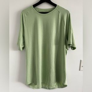 Lululemon workout shirt